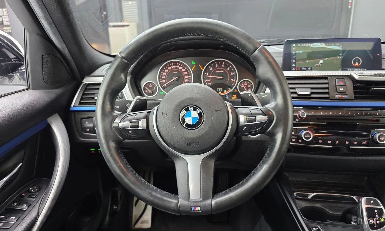 BMW 320 i* M* SPORT* ПОДГРЕВ* НАВИГАЦИЯ, снимка 4 - Автомобили и джипове - 54960781
