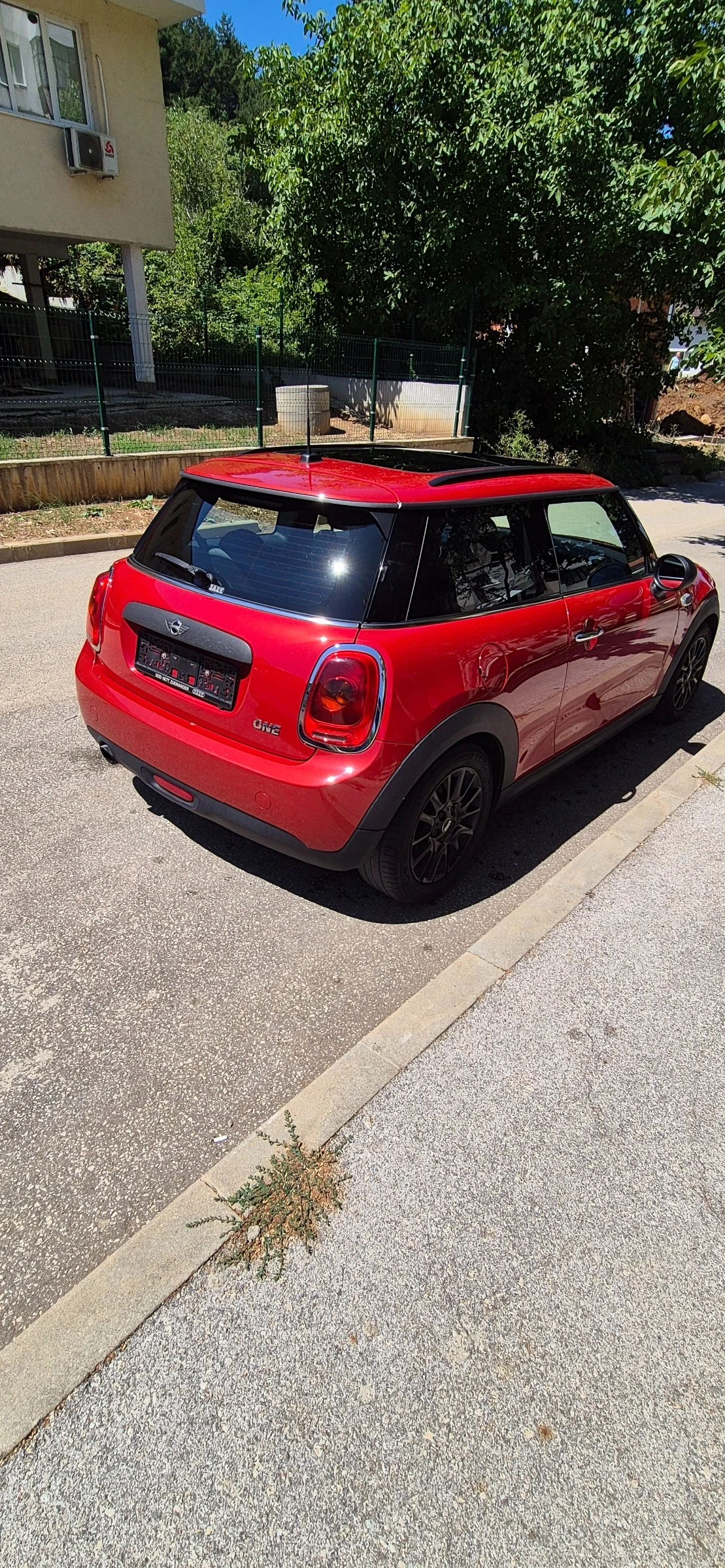 Mini One 1.2i, снимка 12 - Автомобили и джипове - 55375725