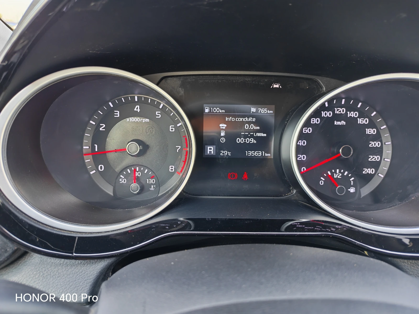 Kia Ceed Автоматик / Дистроник, снимка 12 - Автомобили и джипове - 55593326