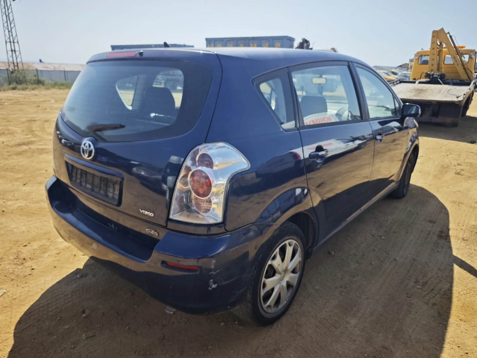 Toyota Corolla verso 2.0 D4D, снимка 4 - Автомобили и джипове - 55897411