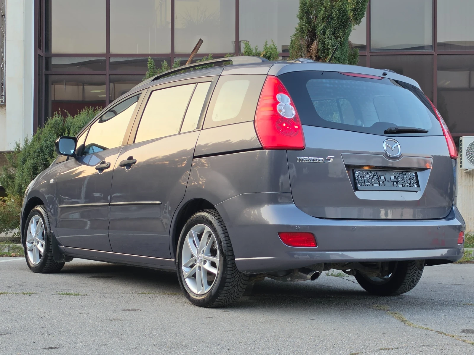 Mazda 5 1.8i 115hp * КЛИМАТИК * EURO 4 * ЛИЗИНГ * , снимка 8 - Автомобили и джипове - 56022368