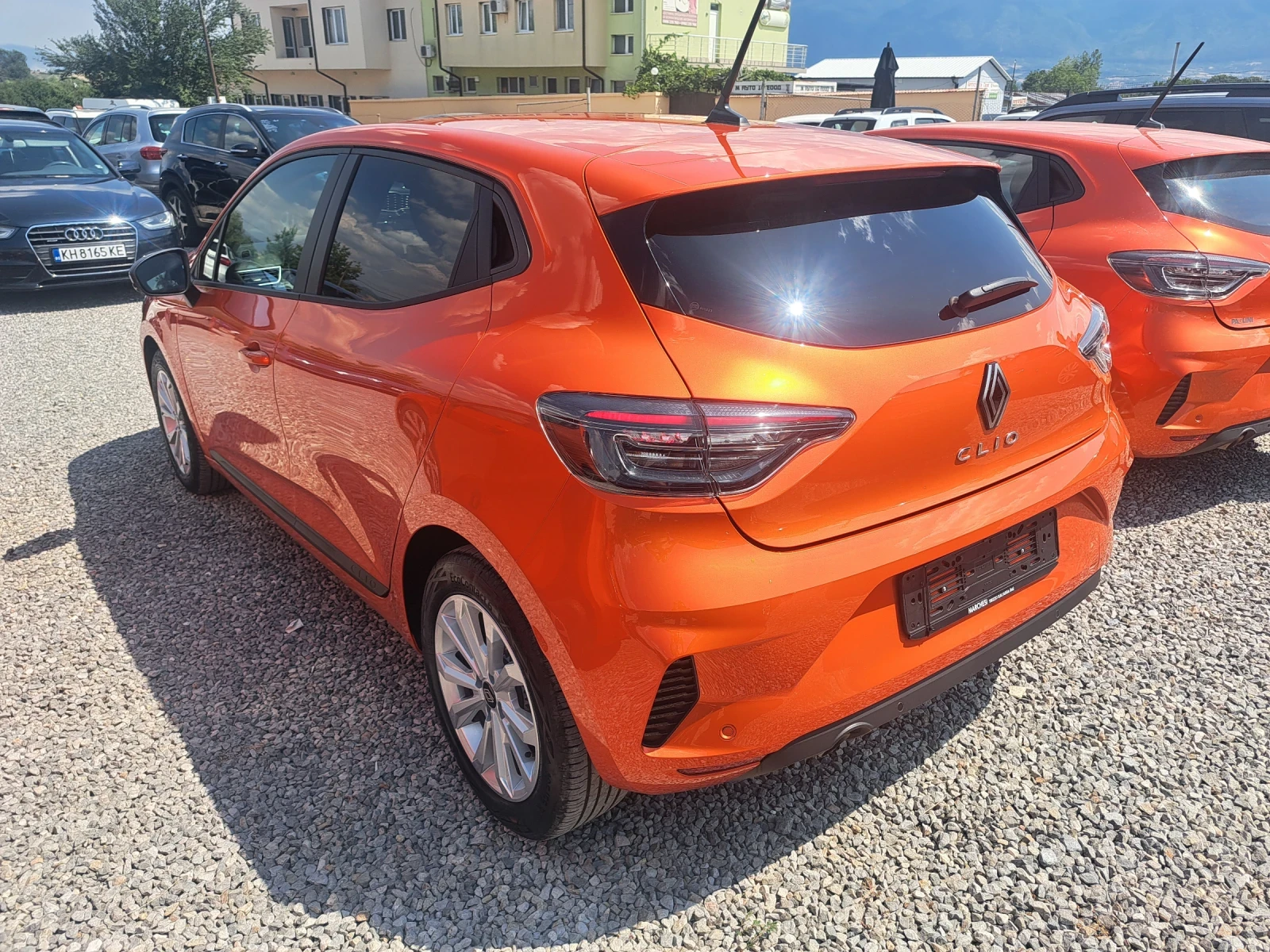 Renault Clio 1.0EURO6, снимка 5 - Автомобили и джипове - 56181667