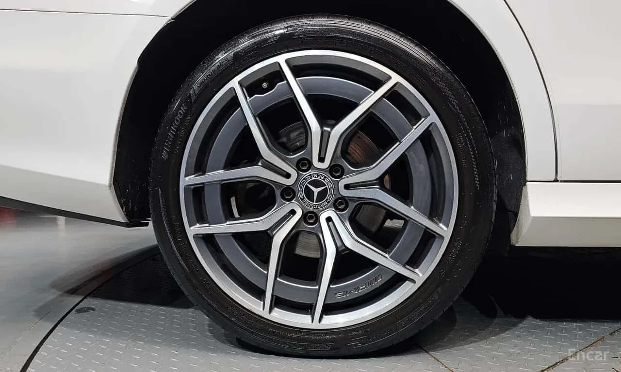 Mercedes-Benz E 220 d 4MATIC AMG Line / ���� �� �������� | Mobile.bg � ����������� 5