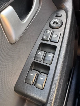 Обява за продажба на Kia Sportage 1.7 117 k.c Кожа ~15 300 лв. - изображение 10 | Auto.bg Обява за продажба на Kia Sportage 1.7 117 k.c Кожа ~15 300 лв. - изображение 10