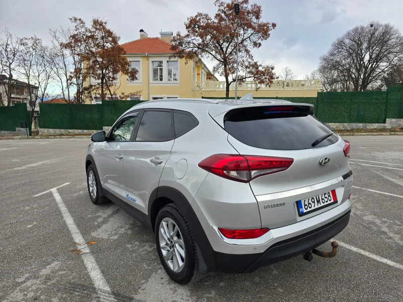 Hyundai Tucson 1.7 CRDI , снимка 7 - Автомобили и джипове - 48217238