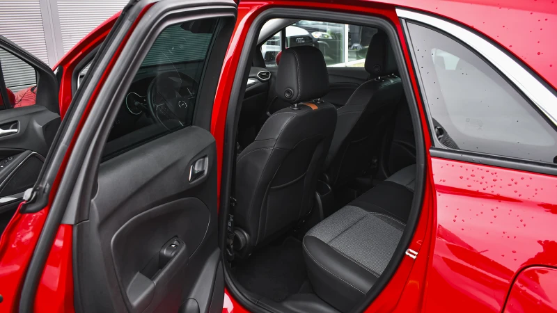 Opel Crossland X 1.2 Turbo Elegance, снимка 9 - Автомобили и джипове - 49790027