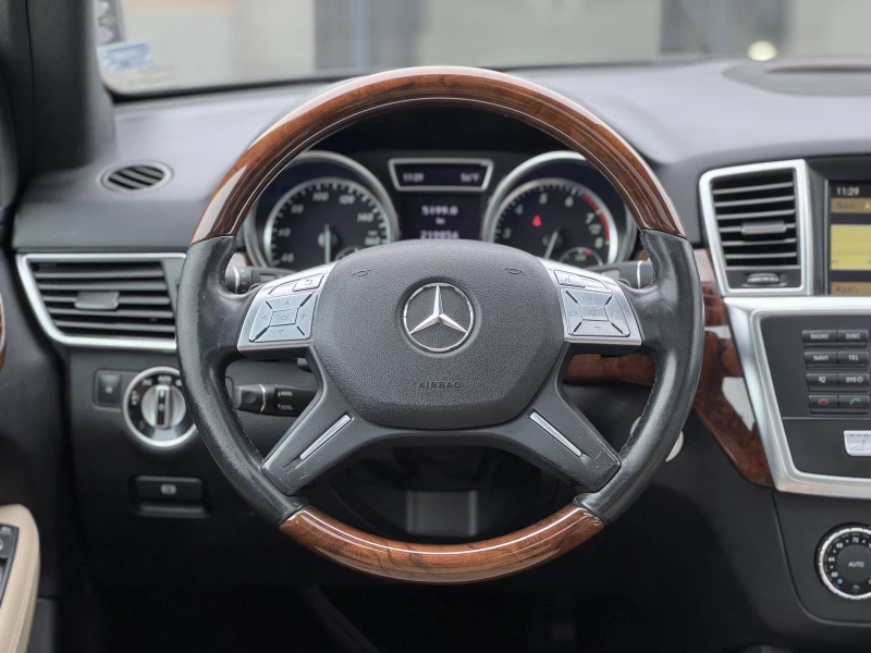 Mercedes-Benz ML 500 AMG* 4-MATIC* LED, снимка 10 - Автомобили и джипове - 51844281