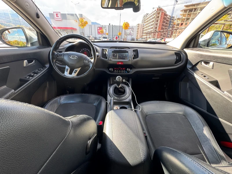 Kia Sportage 1.7 117 k.c Кожа, снимка 12 - Автомобили и джипове - 52215969