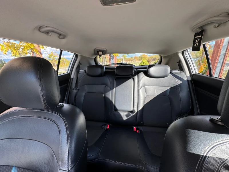 Kia Sportage 1.7 117 k.c Кожа, снимка 13 - Автомобили и джипове - 52215969