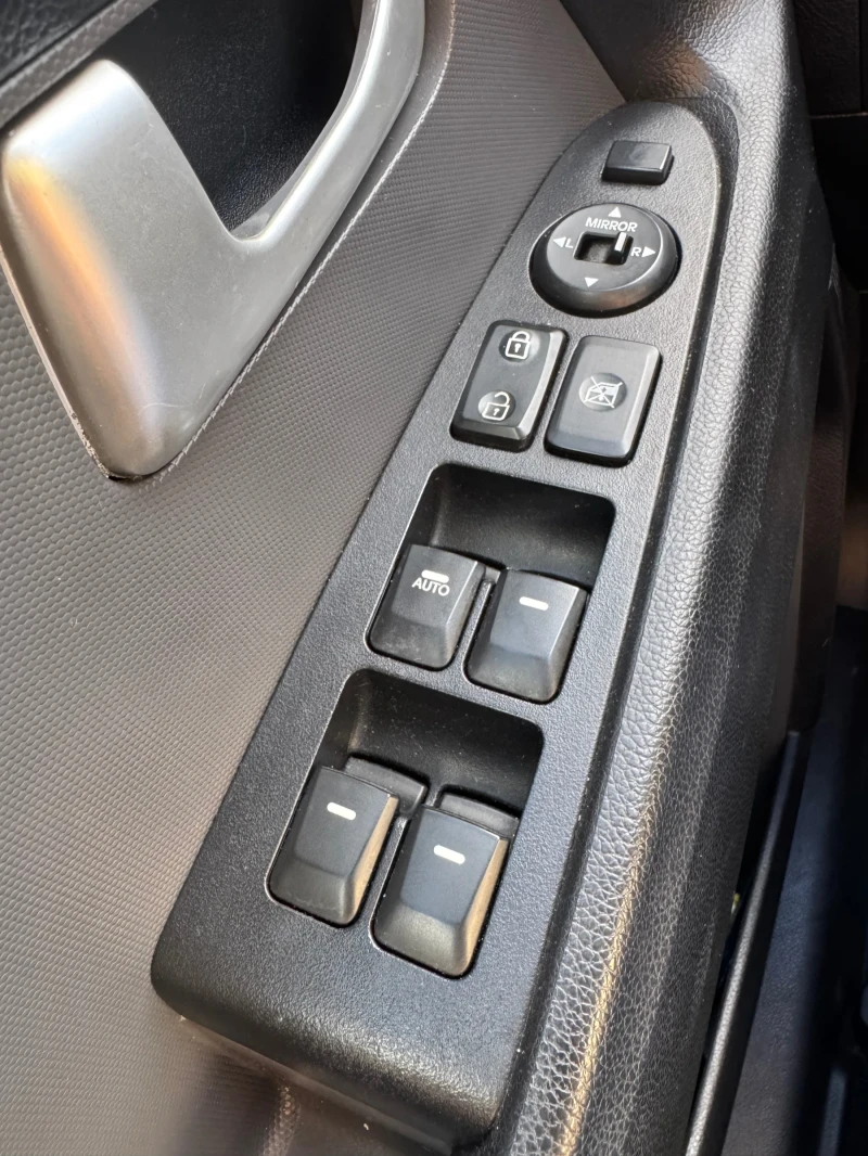Kia Sportage 1.7 117 k.c Кожа, снимка 11 - Автомобили и джипове - 52215969