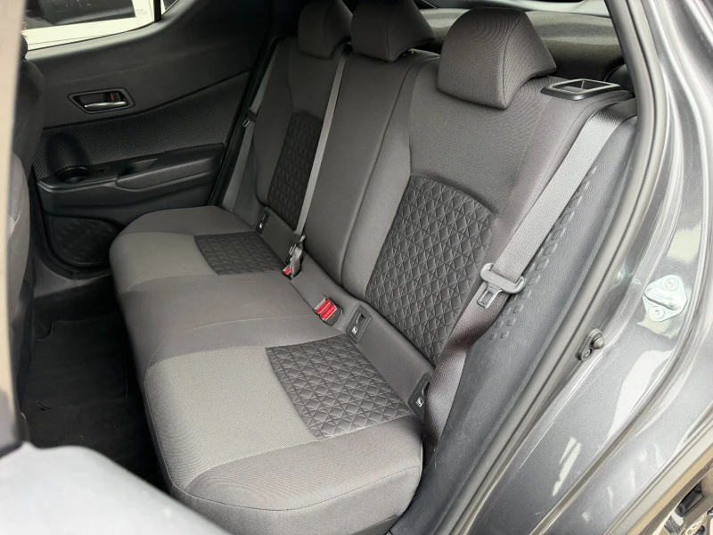 Toyota C-HR 2.0i* 184к* СЕРВИЗНА КНИЖКА С ПЪЛНА ИСТОРИЯ В ТОЙО, снимка 10 - Автомобили и джипове - 53561661