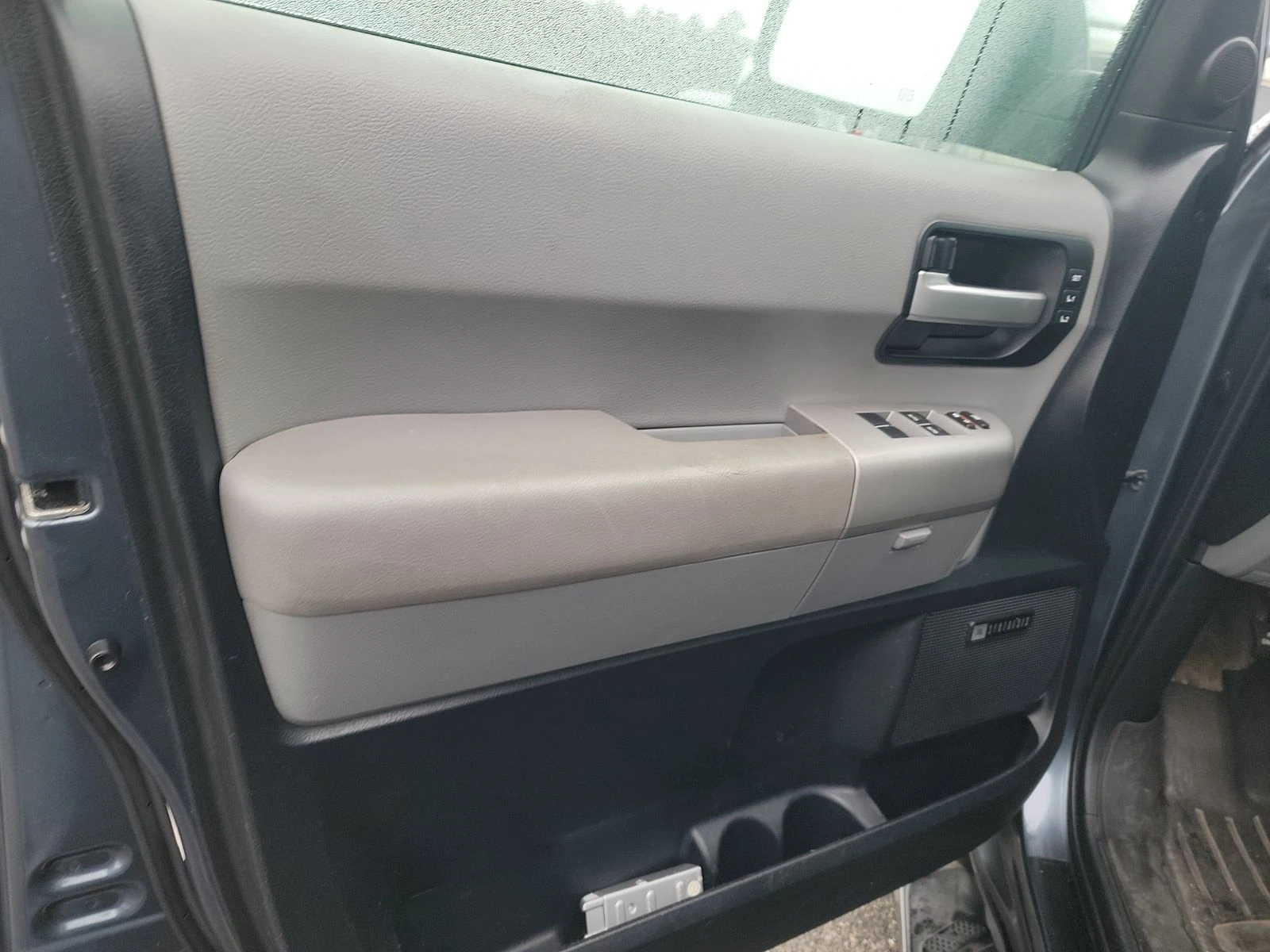 Toyota Sequoia PLATINUM* 5.7* V8* ПОДГРЕВ* КАМЕРА* КЕЙЛЕС - изображение 7