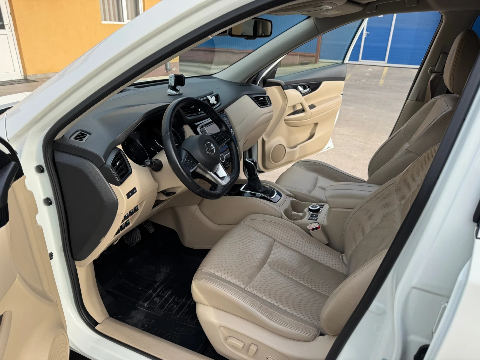 Nissan X-trail Tekna Plus 4* 4 - изображение 3