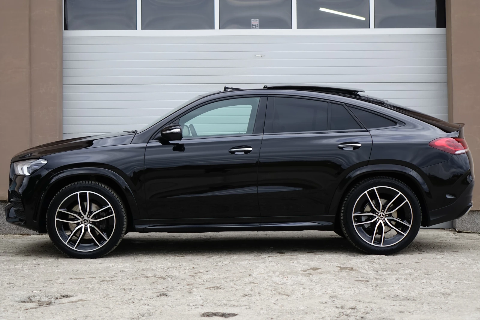 Mercedes-Benz GLE 400 COUPE* 4 MATIC* AMG* PANO* BURMESTER* 360*  - изображение 3
