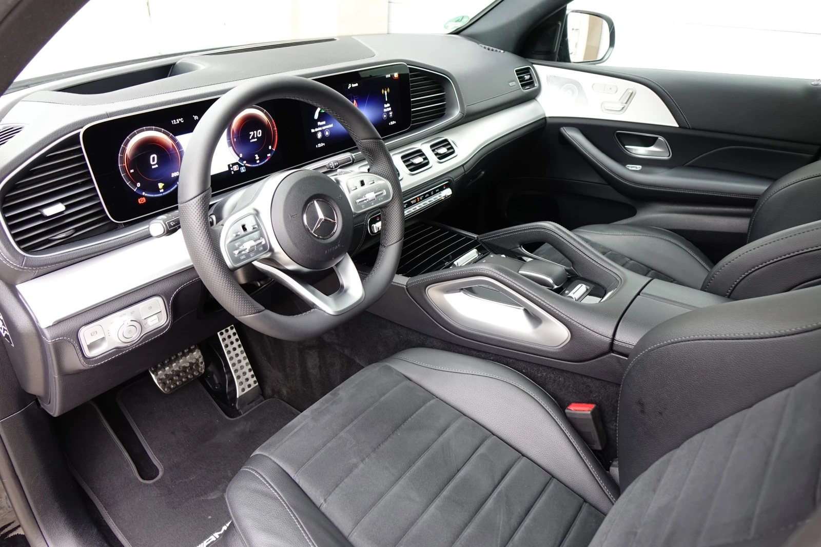 Mercedes-Benz GLE 400 COUPE* 4 MATIC* AMG* PANO* BURMESTER* 360*  - изображение 10