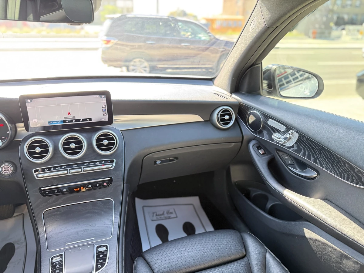 Mercedes-Benz GLC 300 4Matic 9G / AMG SPORT / PANO - изображение 7