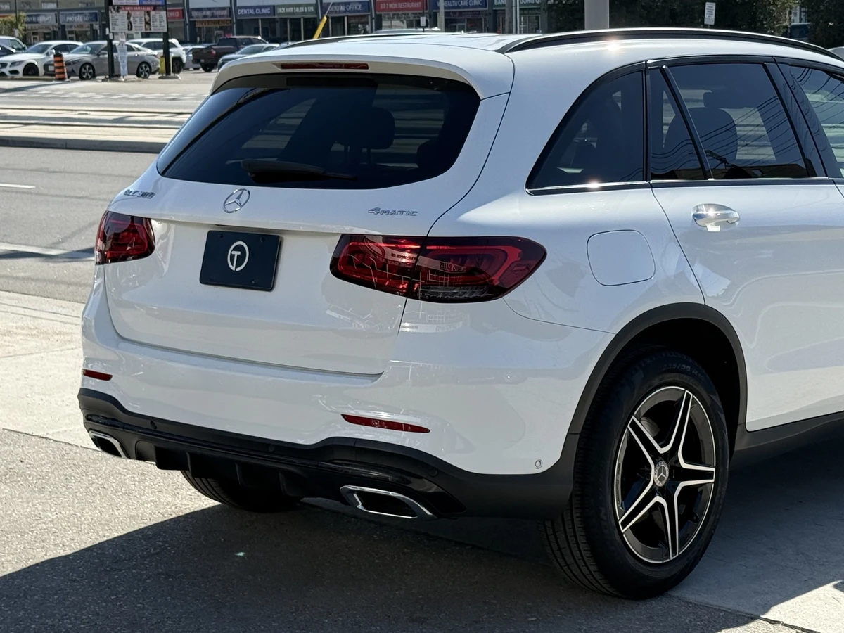 Mercedes-Benz GLC 300 4Matic 9G / AMG SPORT / PANO - изображение 3