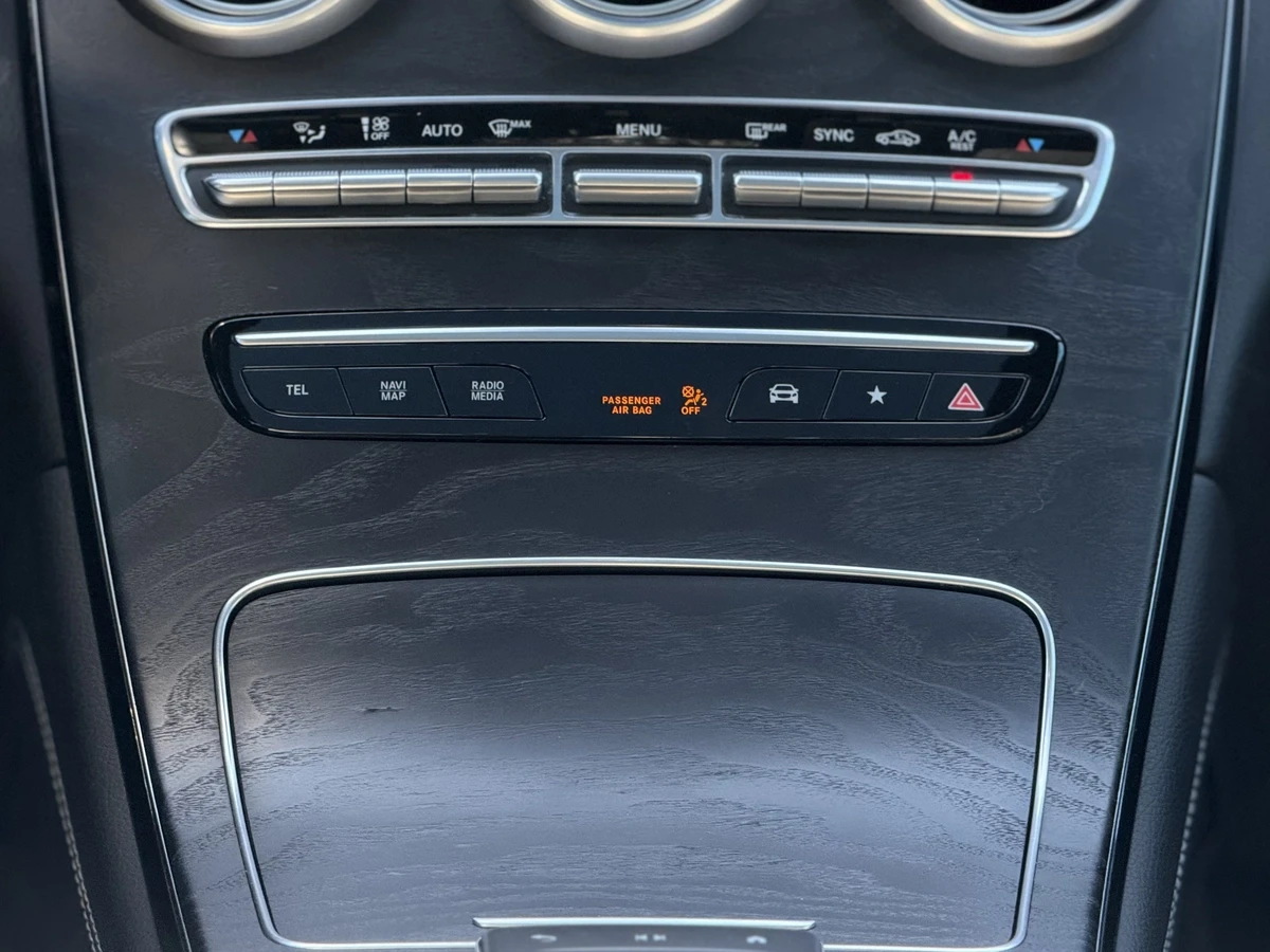 Mercedes-Benz GLC 300 4Matic 9G / AMG SPORT / PANO - изображение 10
