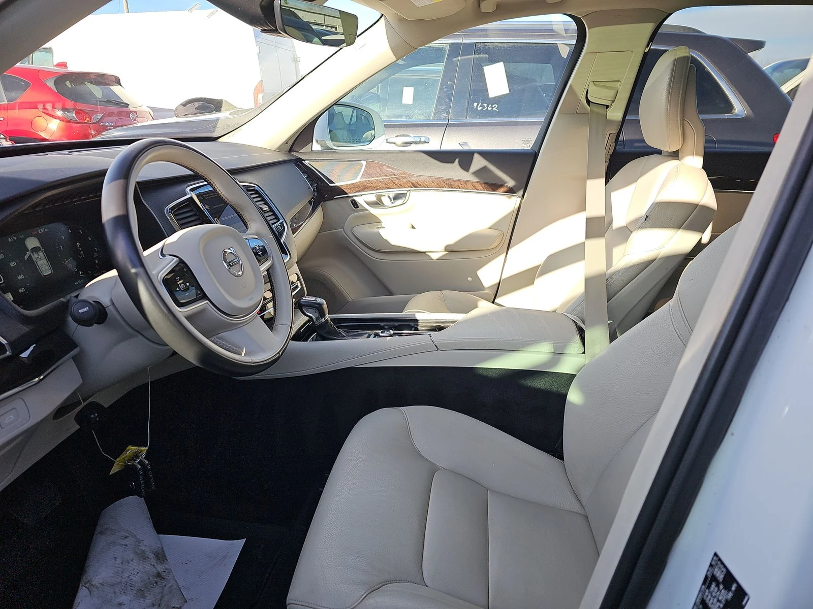 Volvo Xc90 T6 Momentum 7-Passenger/Pano/Keyless/Lane Assist  - изображение 8