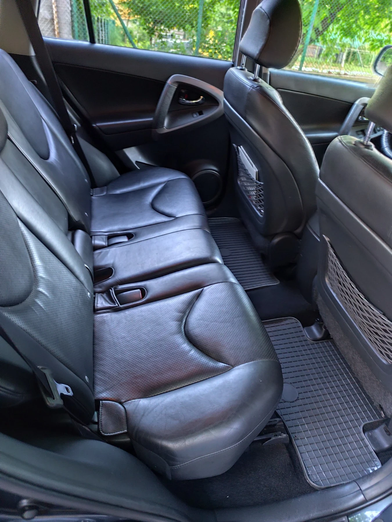 Toyota Rav4 2.2 D CAT 4x4, снимка 14 - Автомобили и джипове - 54840091