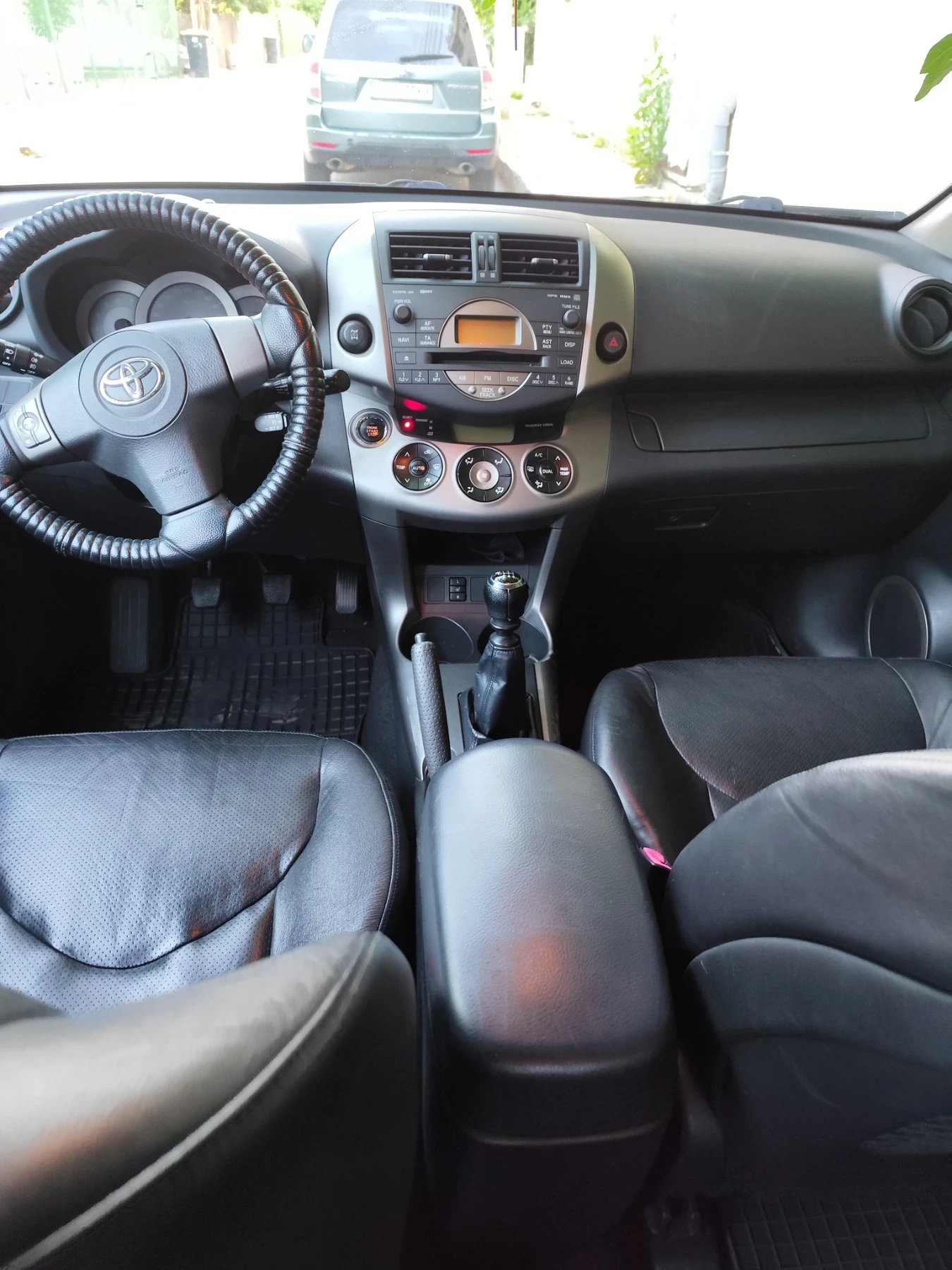 Toyota Rav4 2.2 D CAT 4x4, снимка 16 - Автомобили и джипове - 54840091