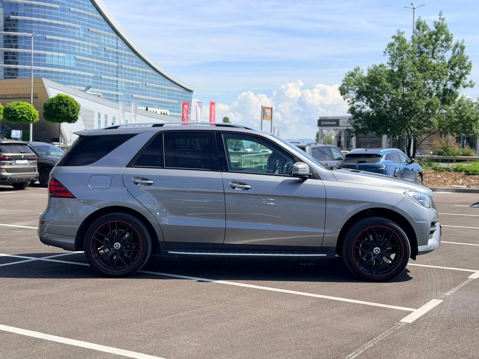 Mercedes-Benz GLE 350 350CDI Лизинг през Уникредит по 187 евро, снимка 4 - Автомобили и джипове - 54881165