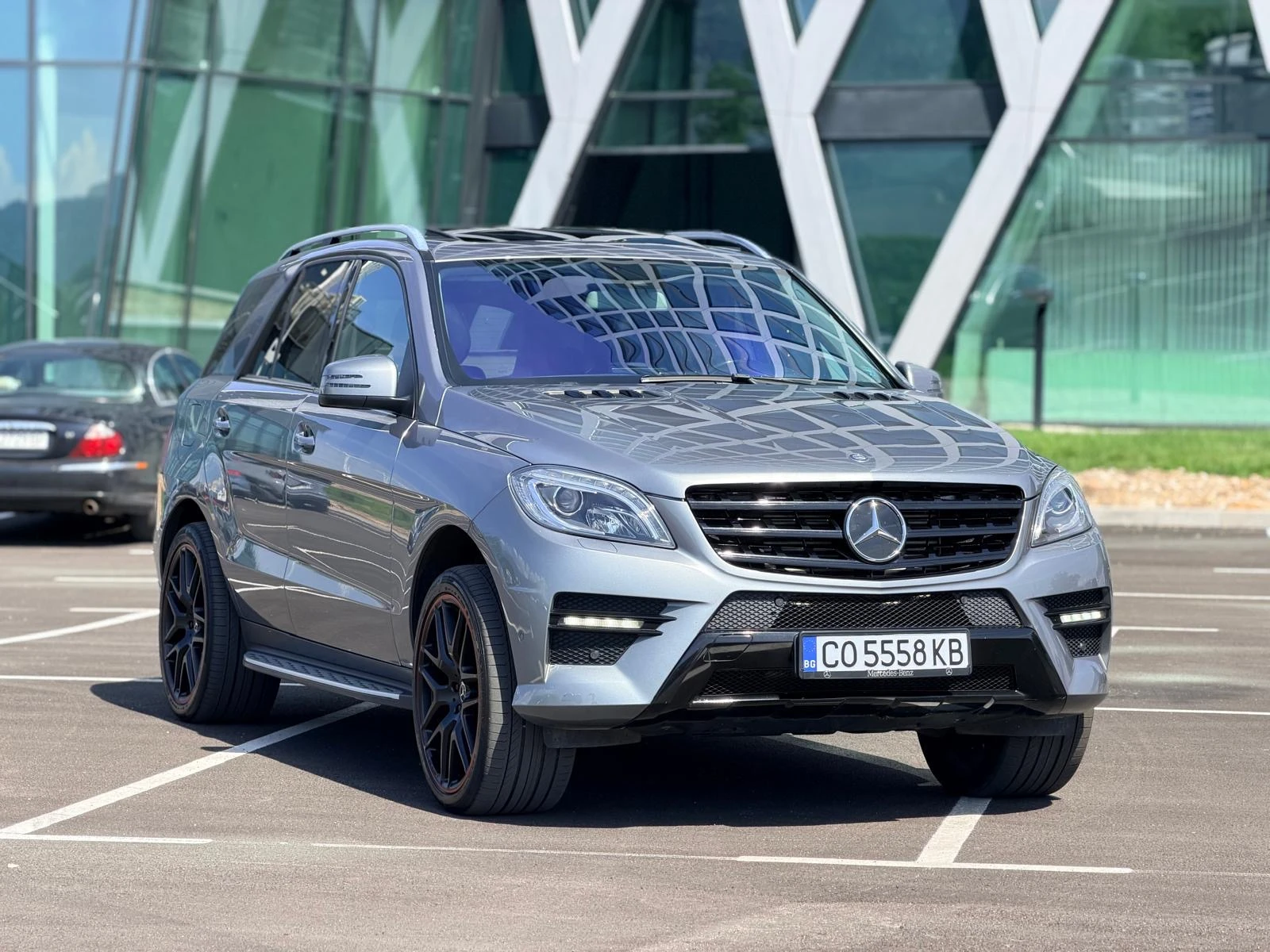 Mercedes-Benz GLE 350 350CDI Лизинг през Уникредит по 187 евро, снимка 3 - Автомобили и джипове - 54881165