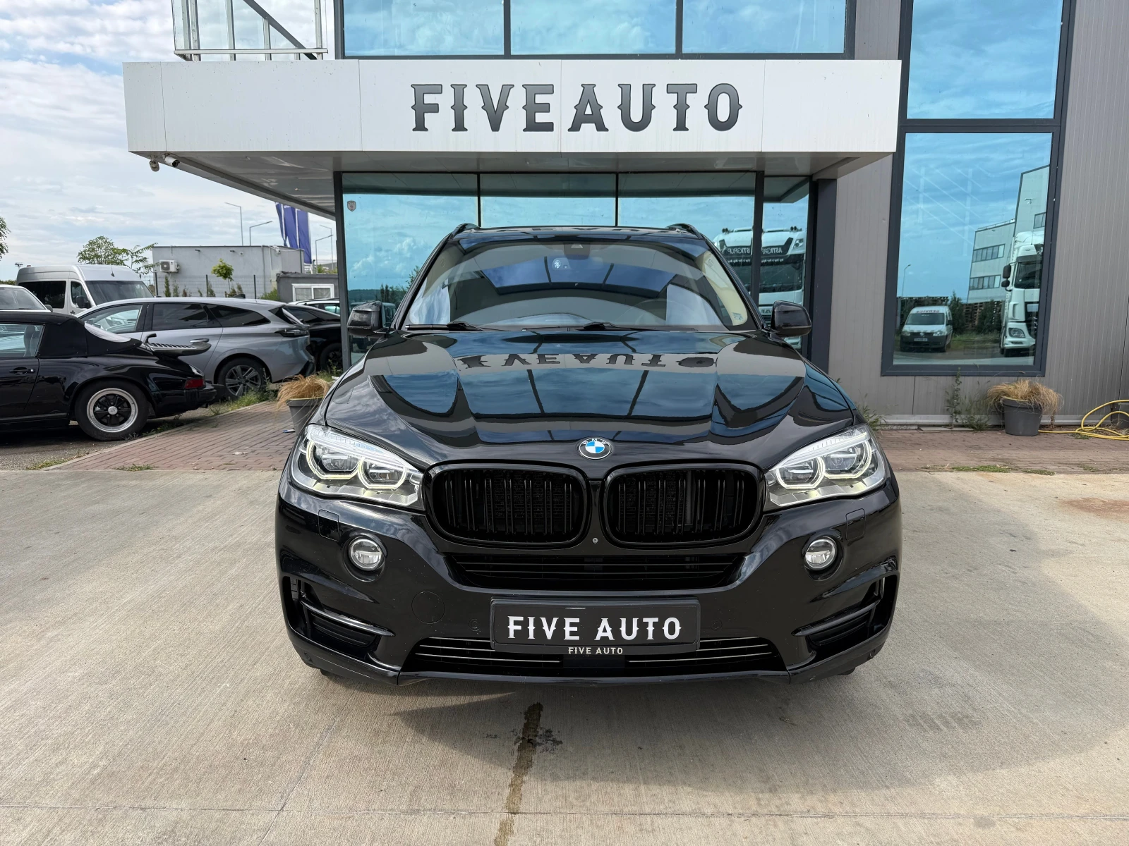 BMW X5 40D / Xdrive / Keyless / Head-up / Distronic / , снимка 2 - Автомобили и джипове - 55428085