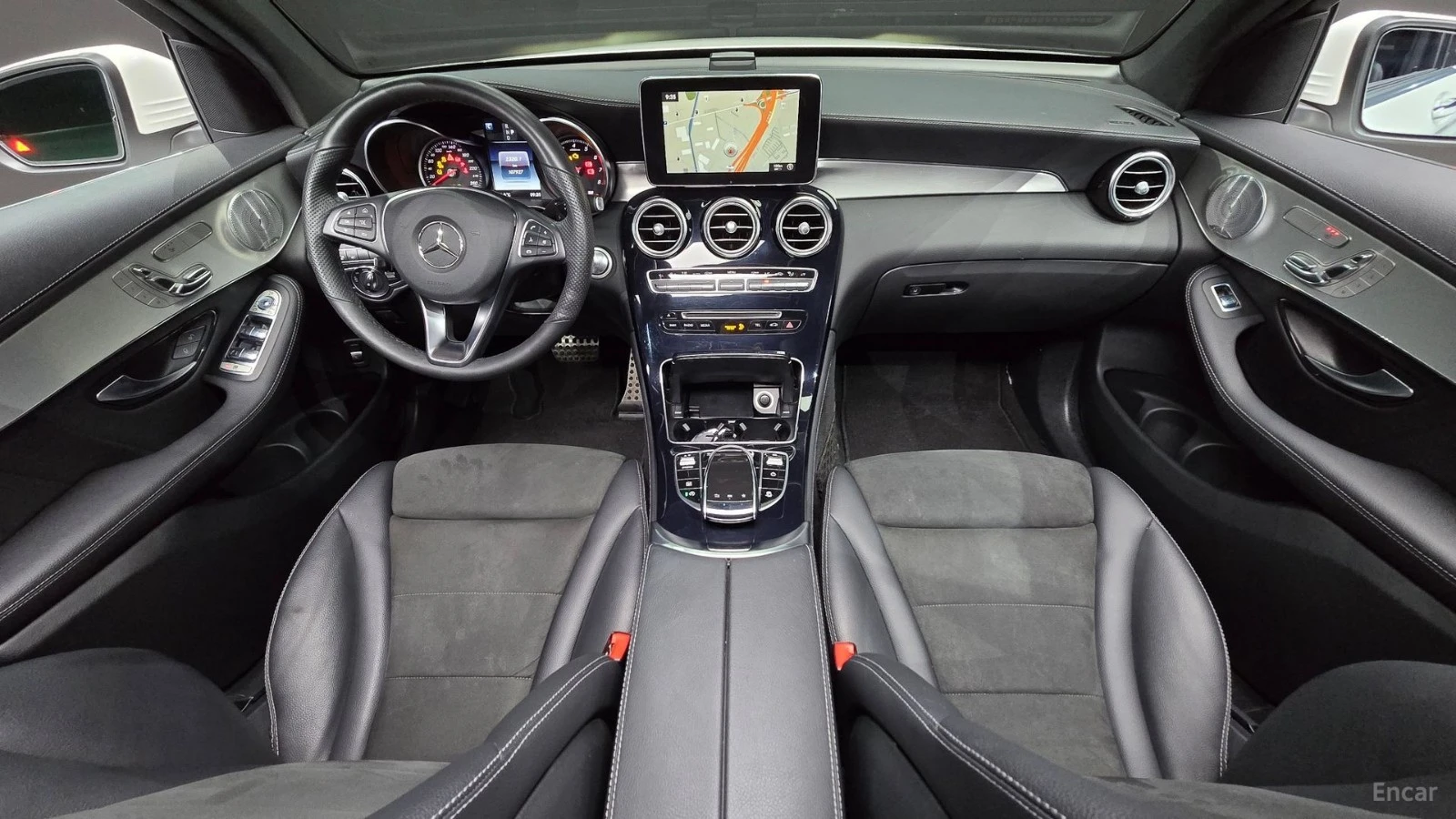 Mercedes-Benz GLC 300 4MATIC* AMG-LINE* 360* КАМЕРА* HEADUP* BURMESTER* , снимка 5 - Автомобили и джипове - 55612137