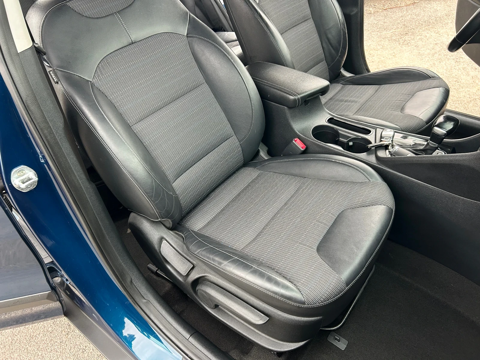 Kia Niro 1.6 Хибрид/Камера/Keyless, снимка 15 - Автомобили и джипове - 56334558