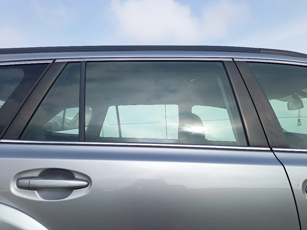 Стъкло врата задно дясно Субару Аутбек (15)