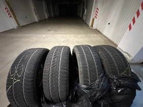 Гуми Зимни 235/60R18, снимка 1 - Гуми и джанти - 49588442