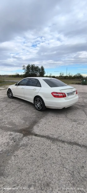 Mercedes-Benz E 200 Лимузина, снимка 3