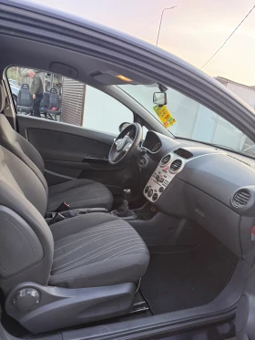 Opel Corsa 1.0i Климатик, снимка 10