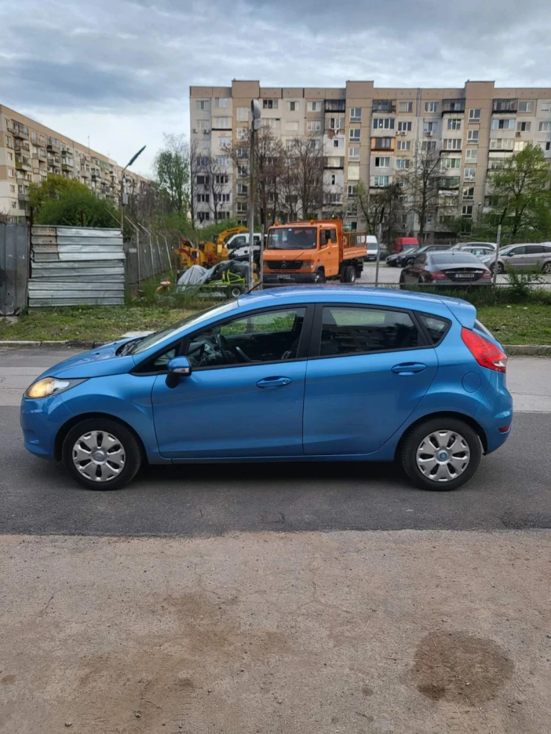 Ford Fiesta, снимка 1 - Автомобили и джипове - 46040113