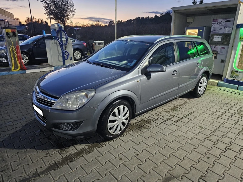 Opel Astra, снимка 3 - Автомобили и джипове - 47238927