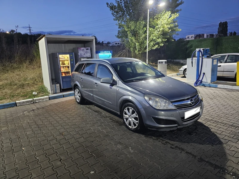 Opel Astra, снимка 2 - Автомобили и джипове - 47238927