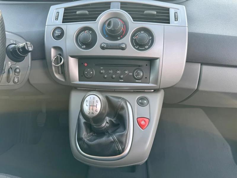 Renault Scenic 1.5DCI-103k.c, снимка 13 - Автомобили и джипове - 48414598