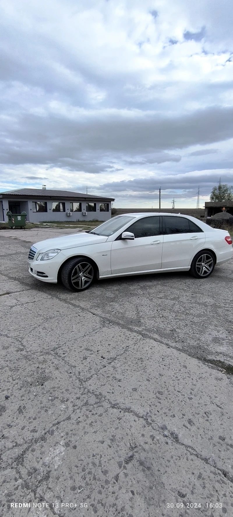 Mercedes-Benz E 200 Лимузина, снимка 1 - Автомобили и джипове - 48656503