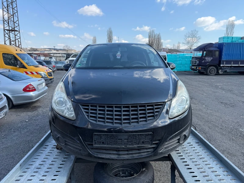 Opel Corsa 1.0i Климатик, снимка 3 - Автомобили и джипове - 49381041