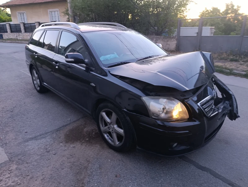 Toyota Avensis 2.2 D-CAT 177КС , Перфектен мотор и скорости 