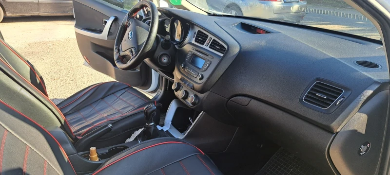 Kia Ceed, снимка 5 - Автомобили и джипове - 52278896