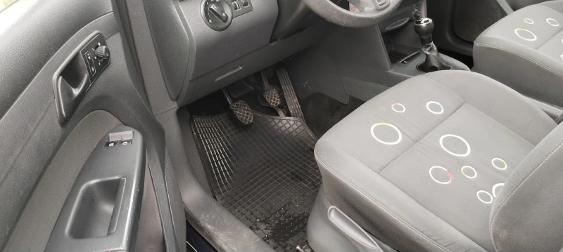 VW Caddy 1.6 TDI EURO 5, снимка 15 - Автомобили и джипове - 52392499