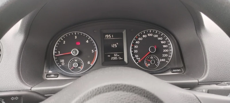 VW Caddy 1.6 TDI EURO 5, снимка 13 - Автомобили и джипове - 52392499