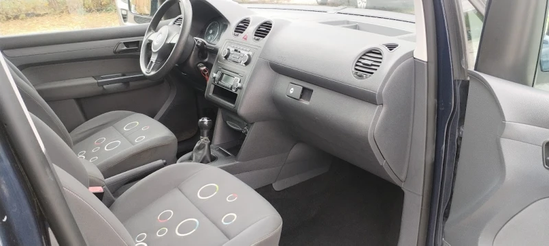 VW Caddy 1.6 TDI EURO 5, снимка 12 - Автомобили и джипове - 52392499