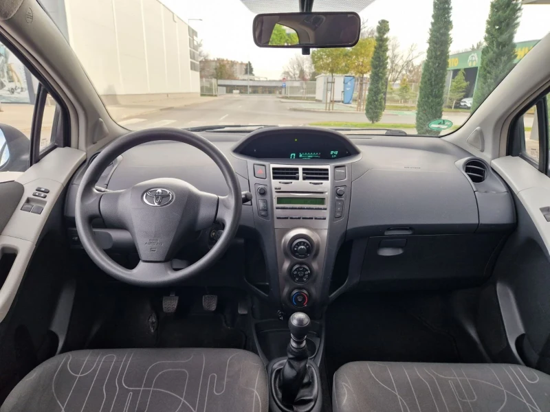 Toyota Yaris 1.33V-VT, ФЕЙСЛИФТ , снимка 12 - Автомобили и джипове - 52484870