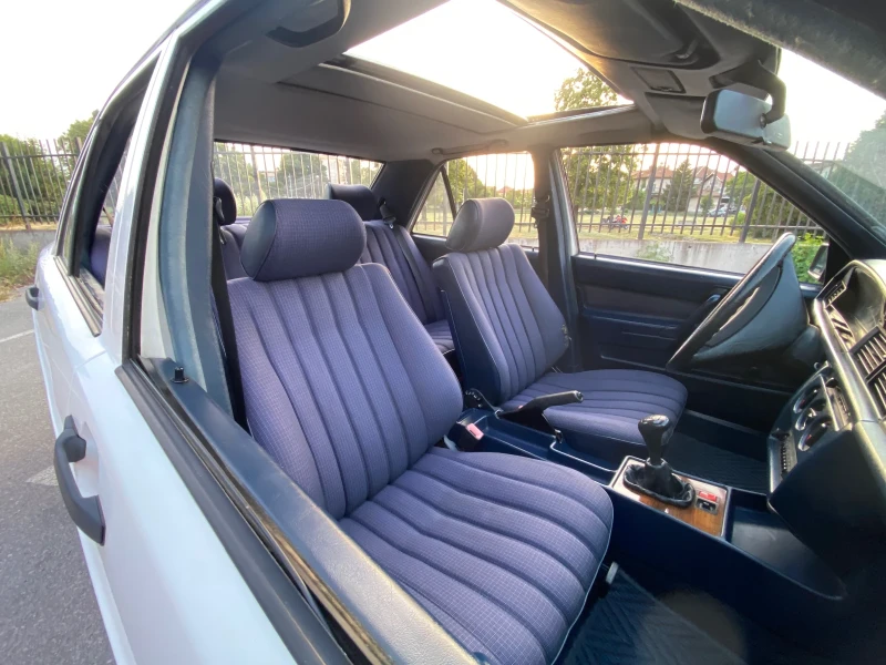 Mercedes-Benz 190 190D, снимка 5 - Автомобили и джипове - 52679070