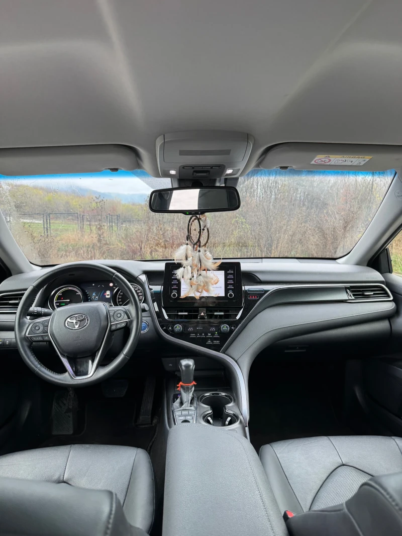 Toyota Camry Executive 2.5 HYBRID, снимка 14 - Автомобили и джипове - 52691276