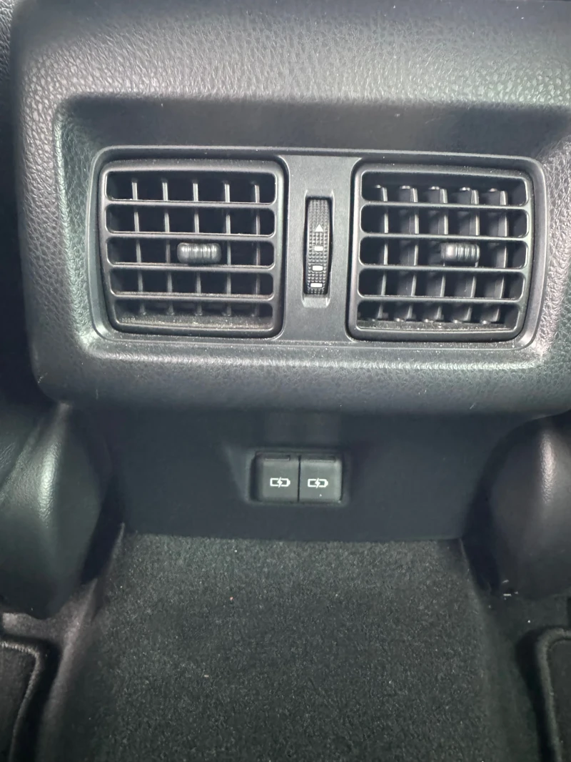 Toyota Camry Executive 2.5 HYBRID, снимка 15 - Автомобили и джипове - 52691276