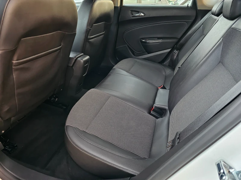 Opel Astra 1.7CDTi, 110к.с., Cosmo , снимка 10 - Автомобили и джипове - 52768382